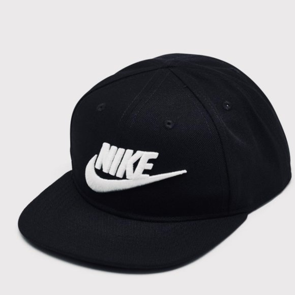 NIKE TRUE Child's Snapback Hat NWT Size 4-7 - Picture 1 of 4